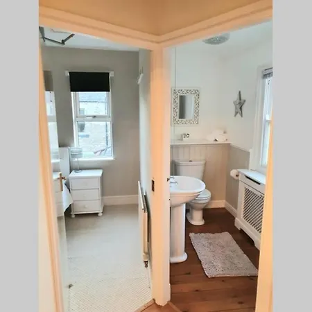 Westfield House - Characterful 7 Bedroom Townhouse Casa de Férias