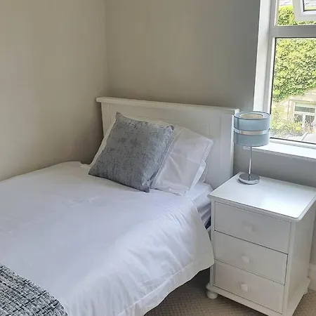 Westfield House - Characterful 7 Bedroom Townhouse Holiday home