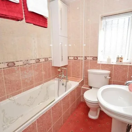 Westfield House - Characterful 7 Bedroom Townhouse Holiday home