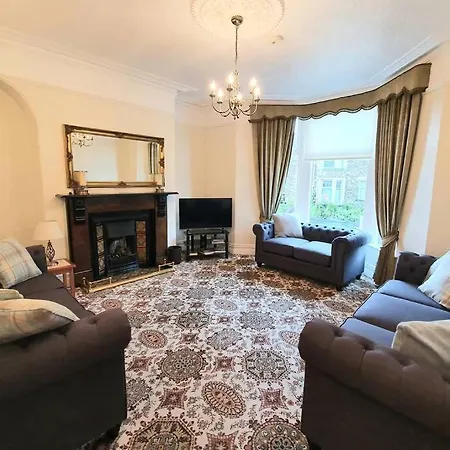 Westfield House - Characterful 7 Bedroom Townhouse 度假居 斯基普顿