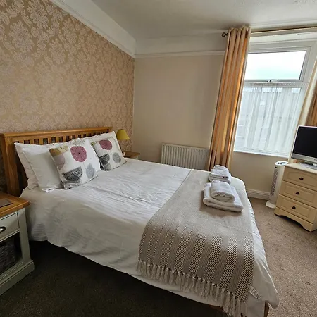 펜션 Westfield House - Characterful 7 Bedroom Townhouse 스킵턴