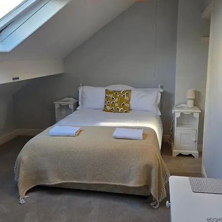 펜션 Westfield House - Characterful 7 Bedroom Townhouse *