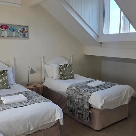 Westfield House - Characterful 7 Bedroom Townhouse 스킵턴